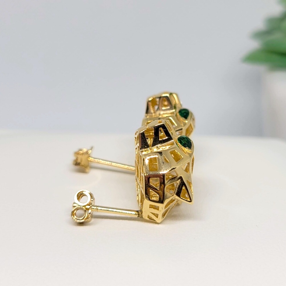 18K Solid Gold Panther Stud Earrings - Picture 9 of 12